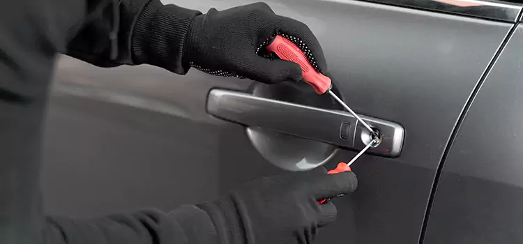 Locked Out of Car Help Framingham